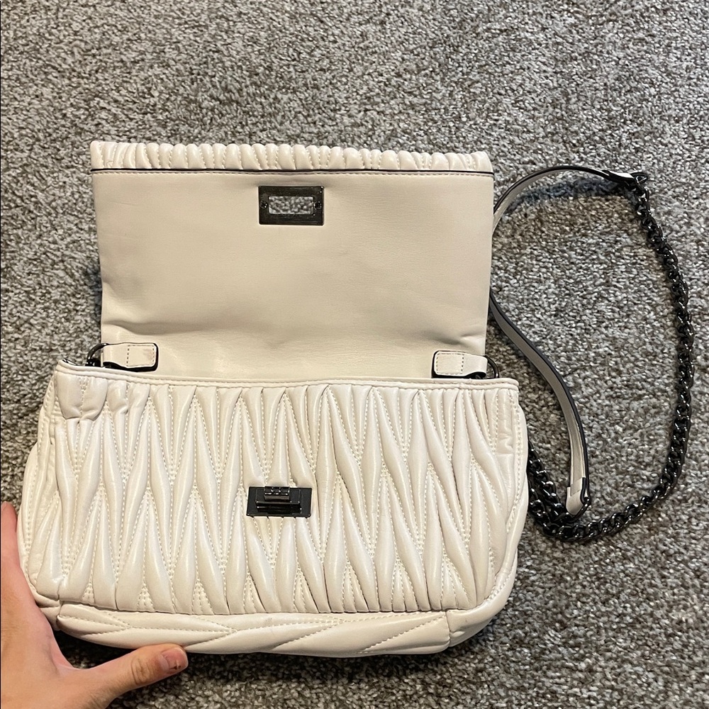 Elegant White Quilted Chain Bag